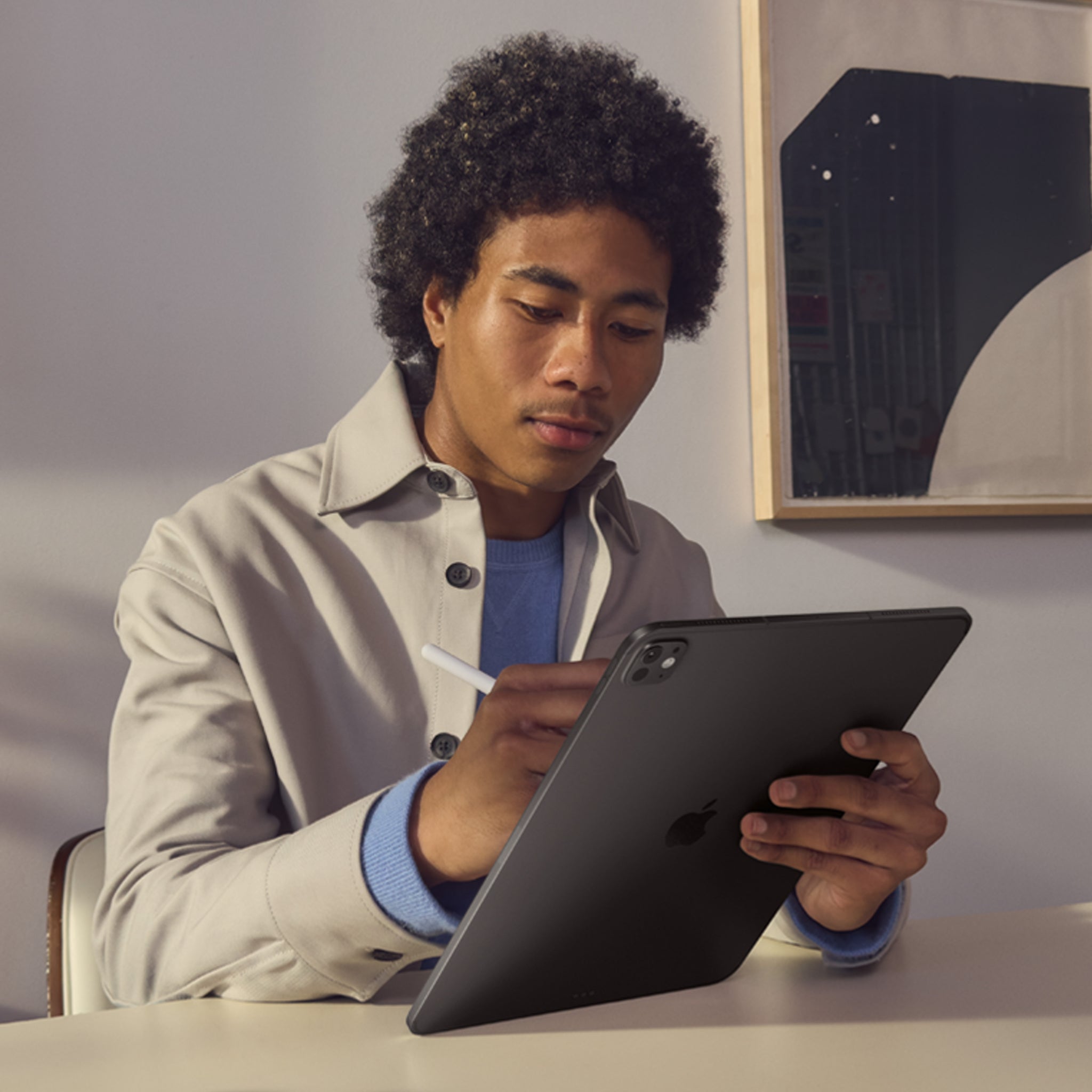 iPad Pro | M5 - 13-inch Wi-Fi | 256GB - Space Black - Standard Glass - Image 5